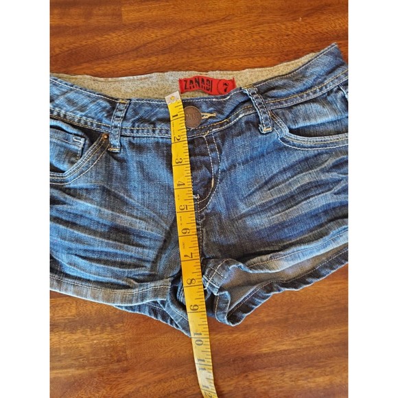 Women's Zandi Denim Distressed Low Rise Short Jean Shorts Size 7 Y2k - Picture 5 of 8